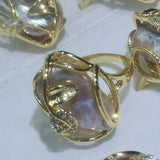 [ELEISPL] NEW Wholesale 30 PCS Huge Baroque Pearl Rings Golden Elastic Circle