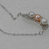 Lovely leaf & freshwater pearl pendant 45cm chain necklace white or mixed