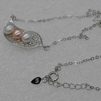 Lovely leaf & freshwater pearl pendant 45cm chain necklace white or mixed