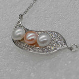 Lovely leaf & freshwater pearl pendant 45cm chain necklace white or mixed